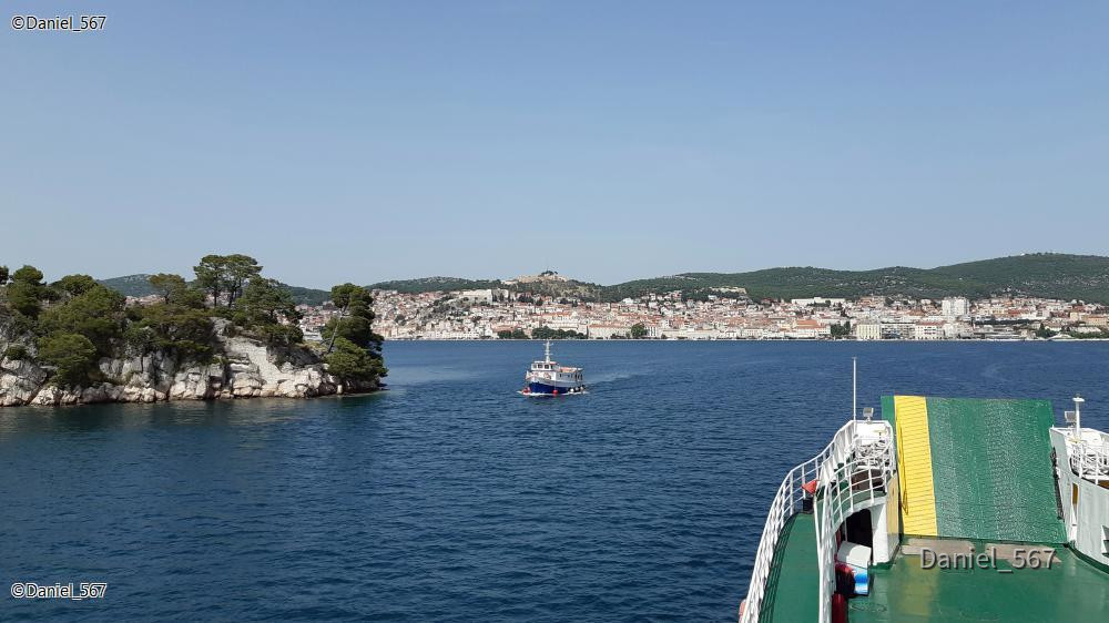 73_Schifffahrt Sibenik Zirje
