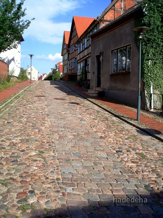 144 Die Welt der Kopfsteinpflaster - auch in Plau_N