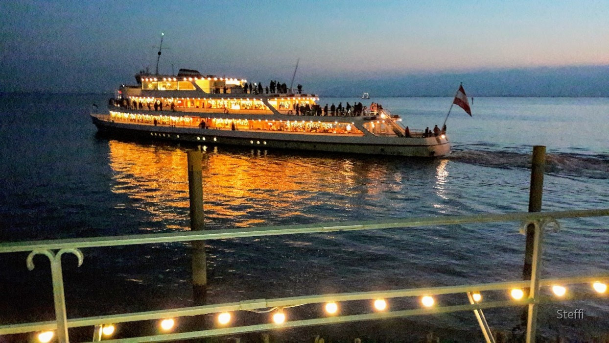 D - 1733 - Bayern > Lindau > Weihnachtsschiff MS Austria zur Lindauer Hafenweihnacht