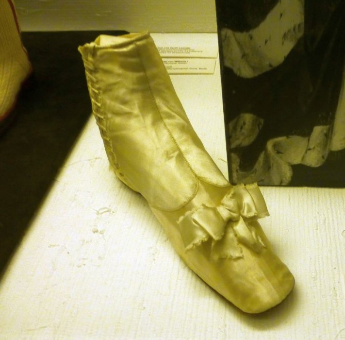Offenbach>Ledermuseum>Schuh von Marie Louise v. Österreich, Kaiserin von Frankr.