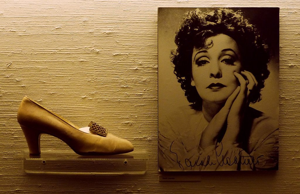 Offenbach>Ledermuseum>Schuh von Zarah Leander