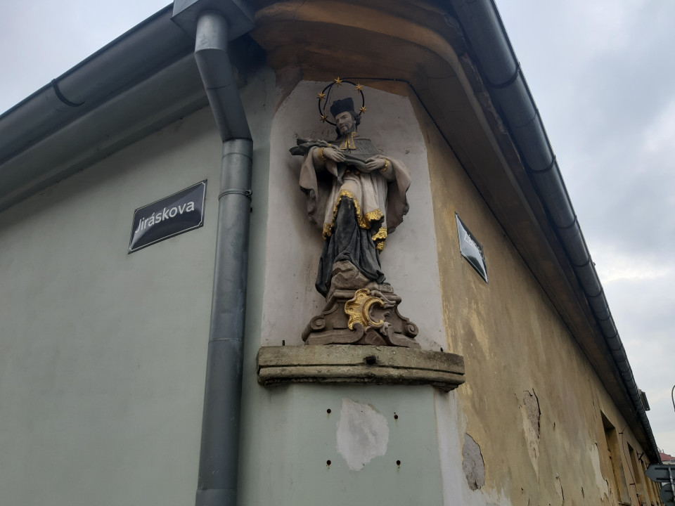 Litomyšl < Nepomuk