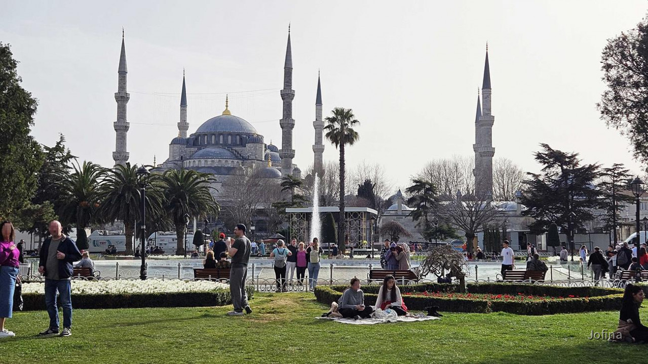 12 Istanbul 18