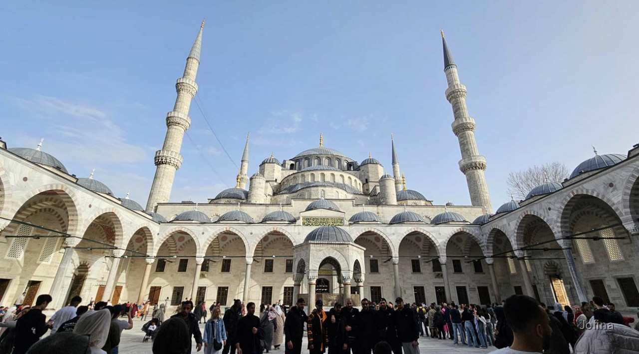 12 Istanbul 19