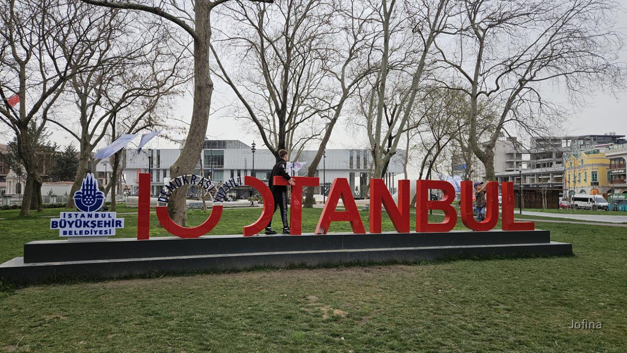 12 Istanbul 34