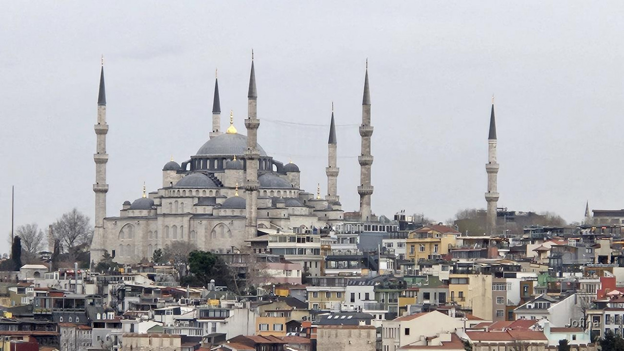12 Istanbul 44