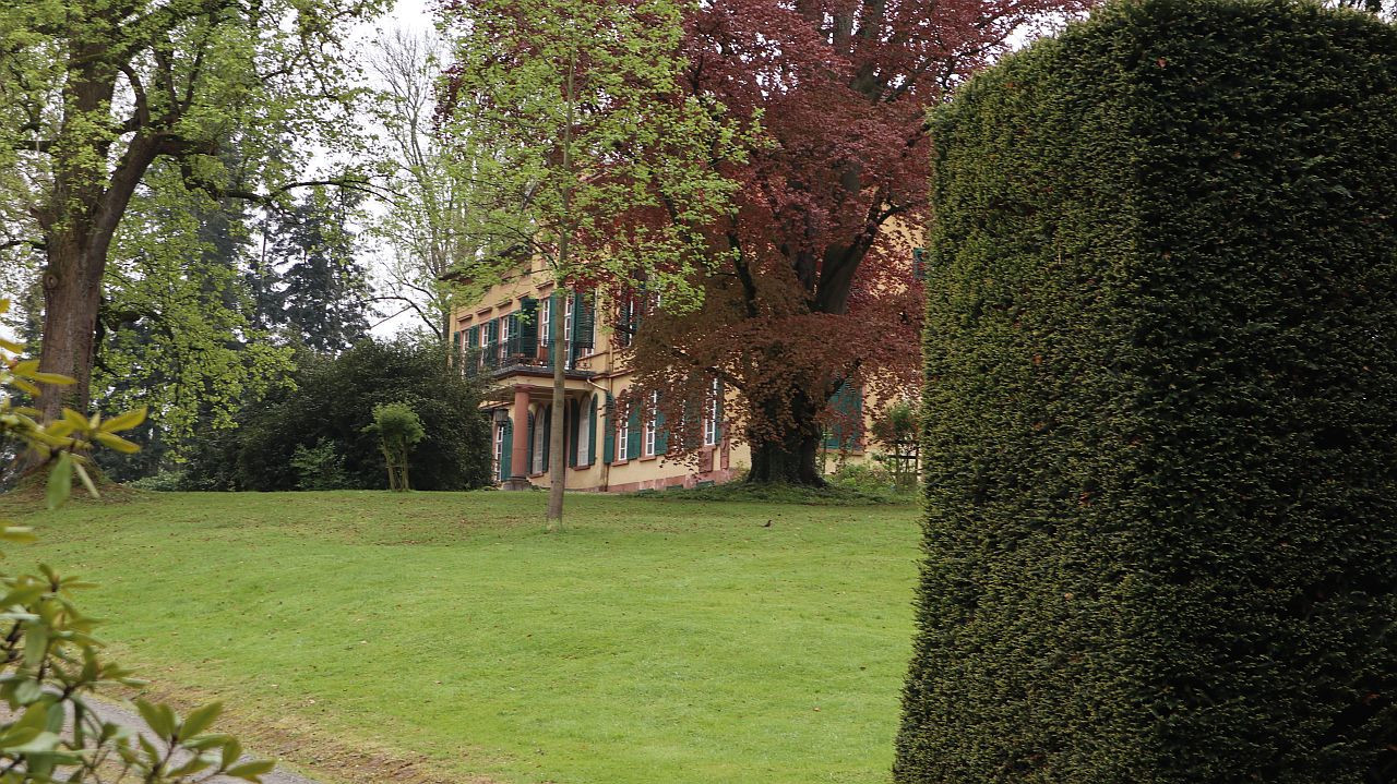 Unterbessenbach, Schloss1
