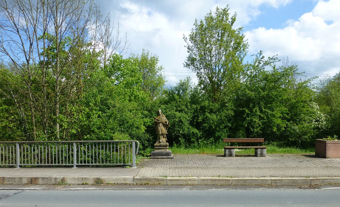 Aschach, Saalebrücke, Nepomuk1