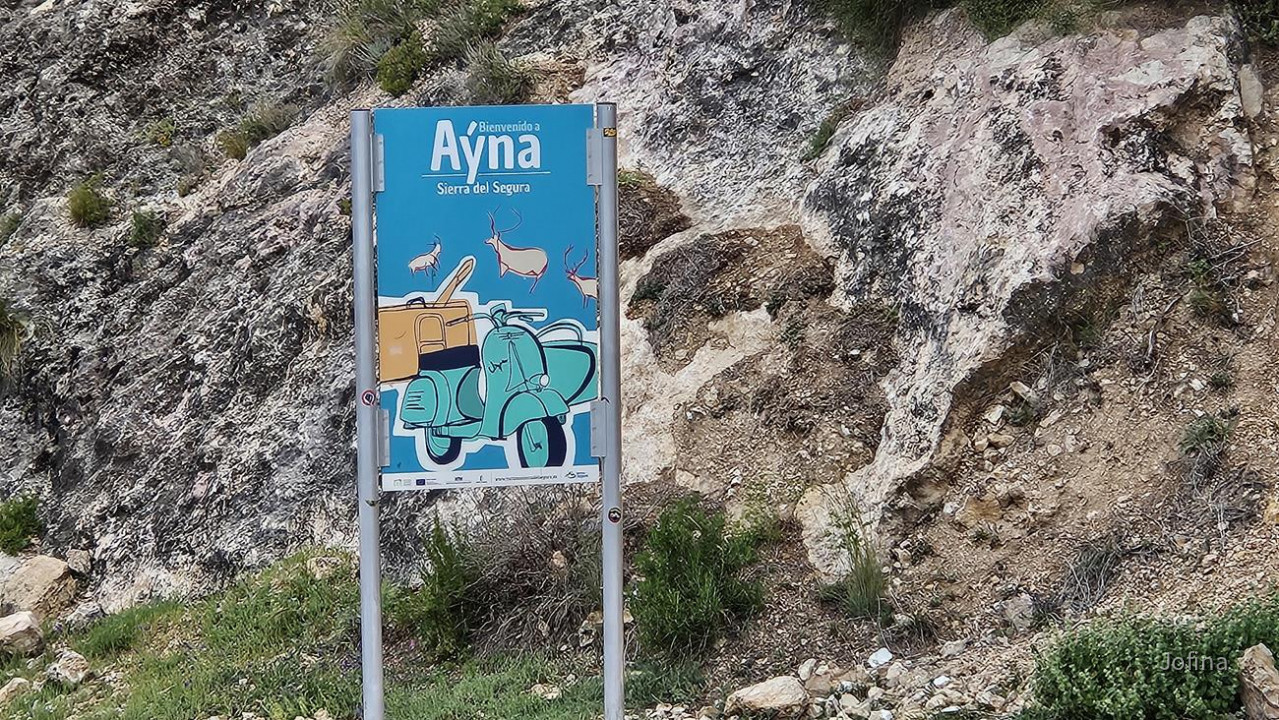 Ayna 01