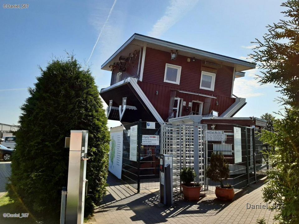09_Bispingen Verrücktes Haus