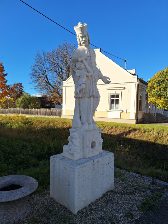 Zwingendorf < Nepomuk