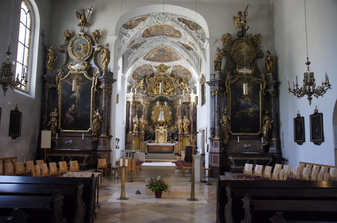 Anbaukapelle Hietzing < Nepomuk