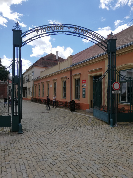 Znojmo < Nepomuk
