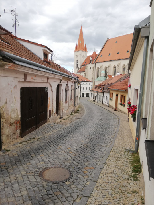 Znojmo < Nepomuk