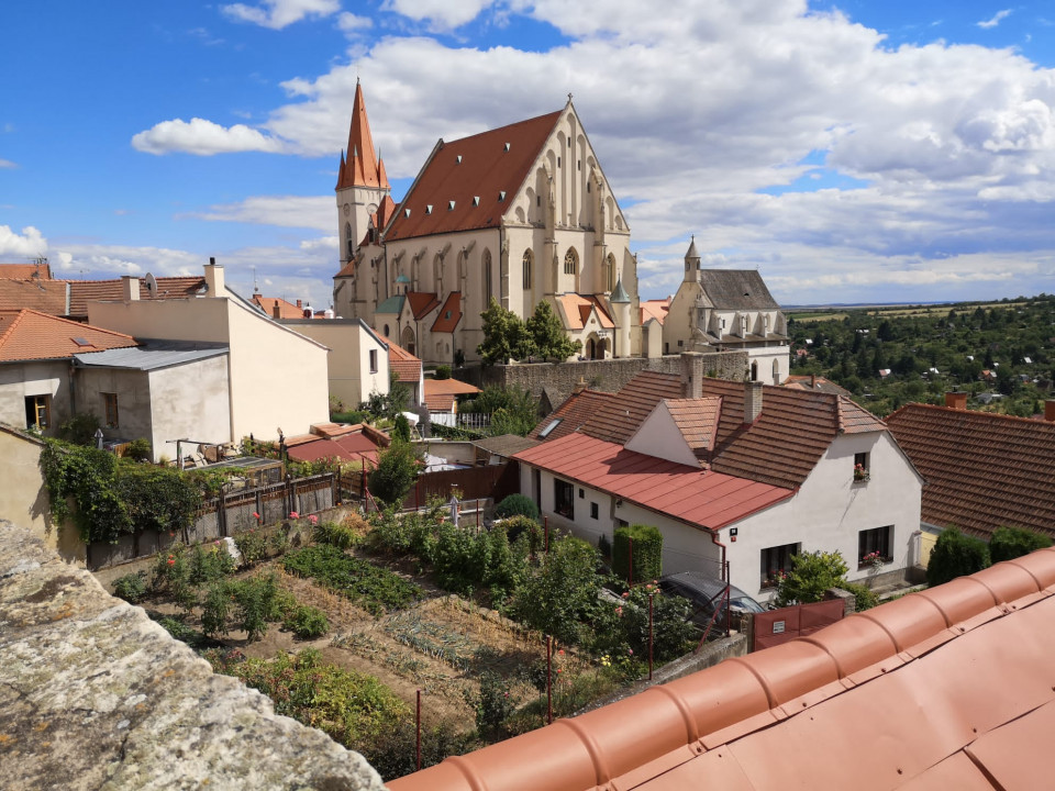 Znojmo < Nepomuk