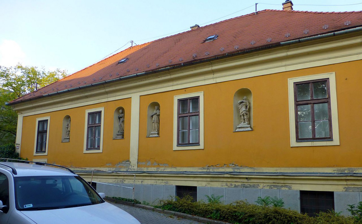 Eger, Tárkányi u.1