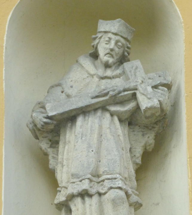 Eger, Tárkányi u.7