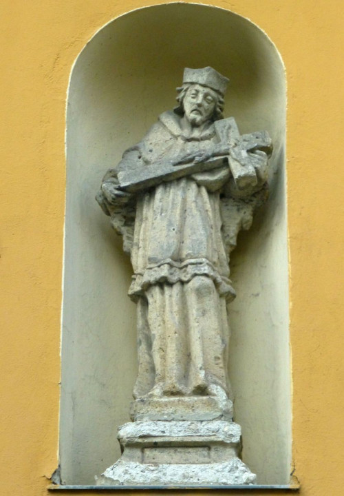 Eger, Tárkányi u.6