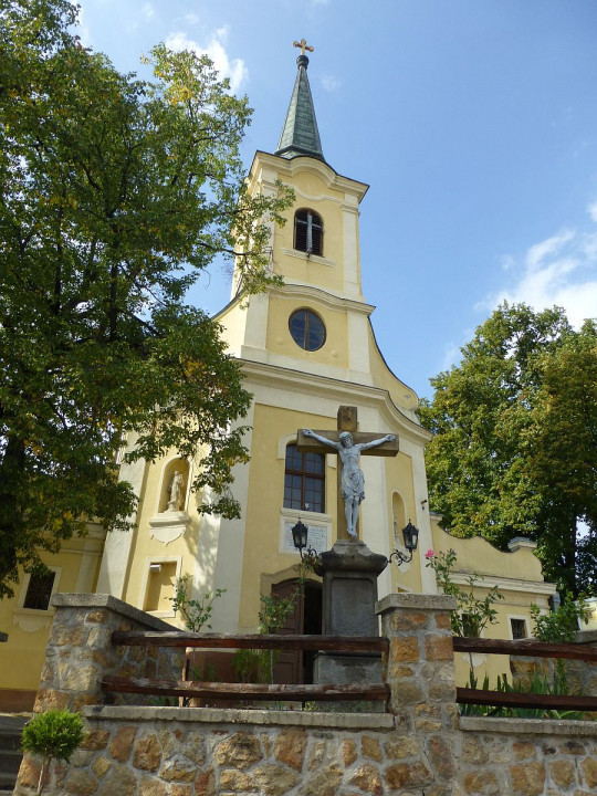 Pomáz1