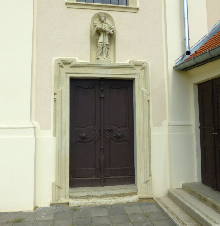 Fertőszéplak18 Seiteneingang2