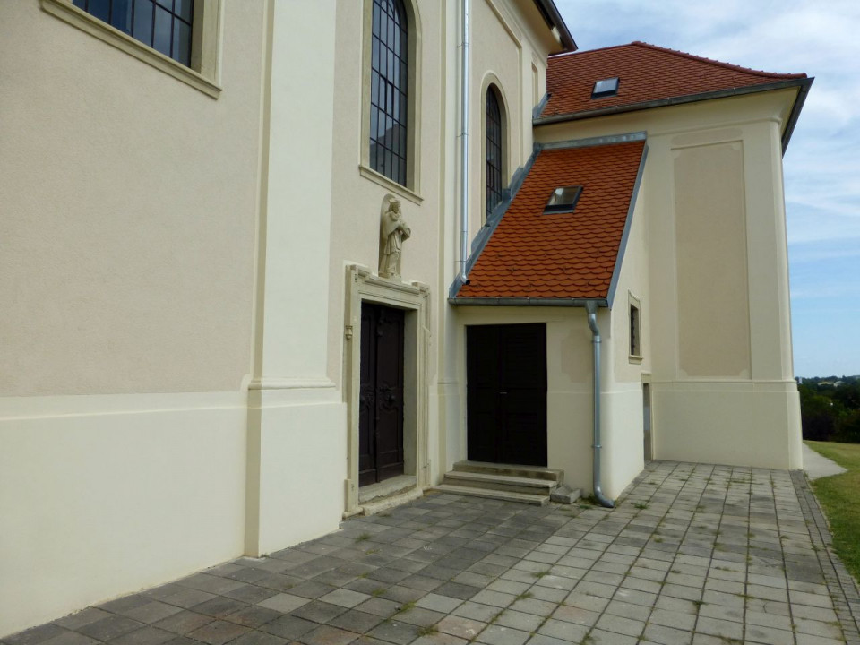 Fertőszéplak17 Seiteneingang1