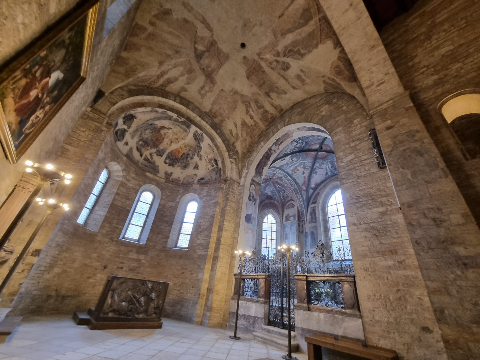 Prag Anbaukapelle Sankt Georg am Hradschin < Nepomuk