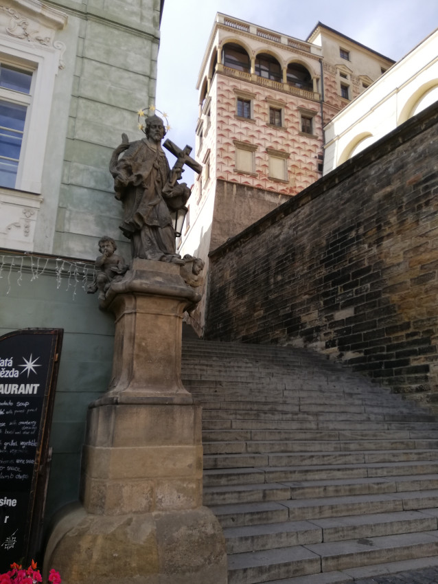 Prag, Ke Hradu < Nepomuk