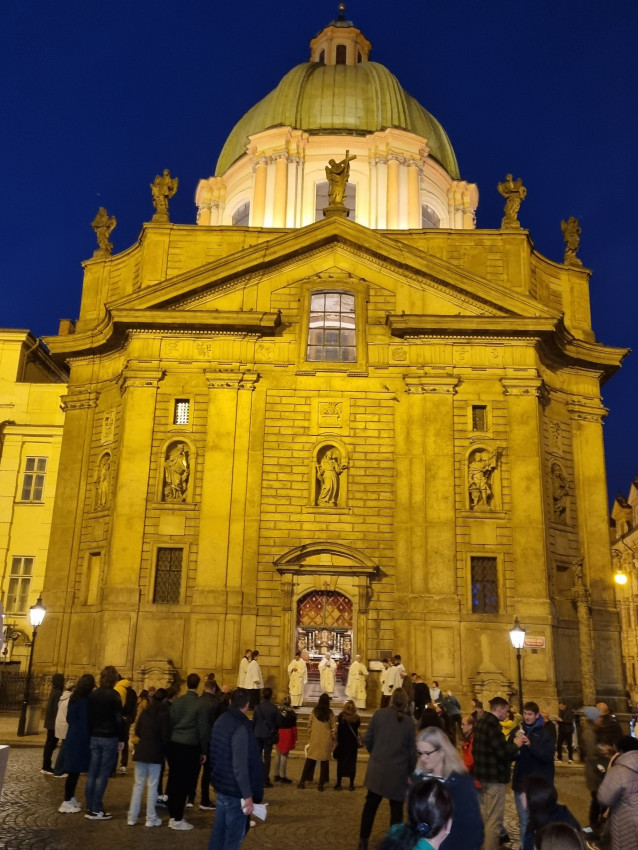 Prag Kirche Franz von Assisis < Nepomuk