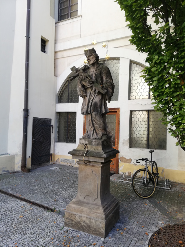 Prag Neustadt Maria Schnee < Nepomuk