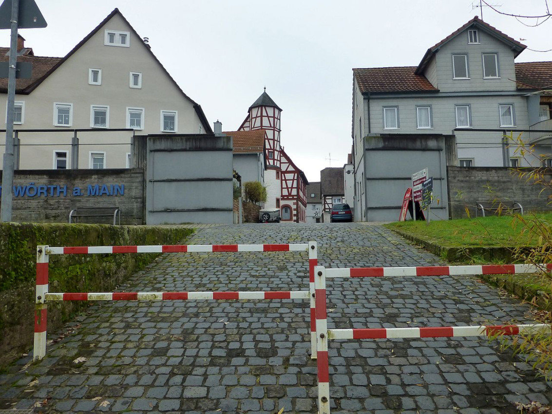 Wörth unteres Tor1.jpg