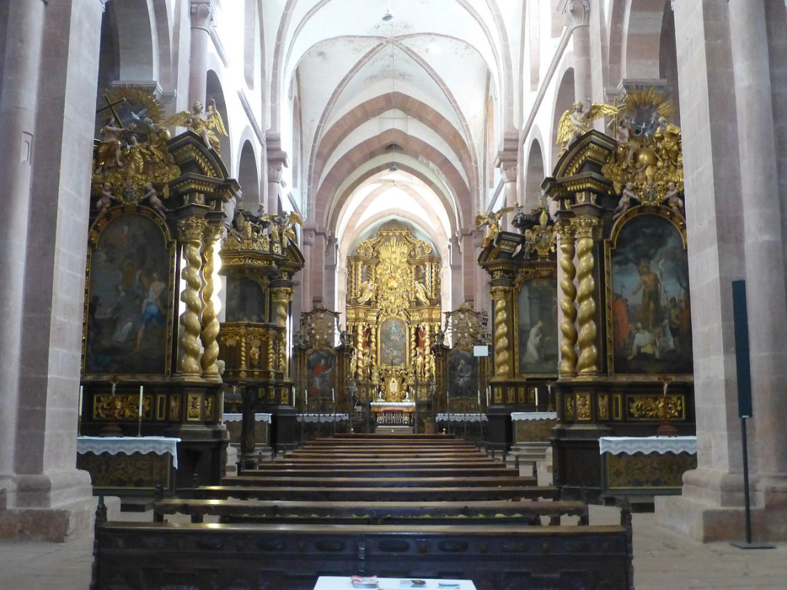 Kloster Bronnbach Kirche2.jpg