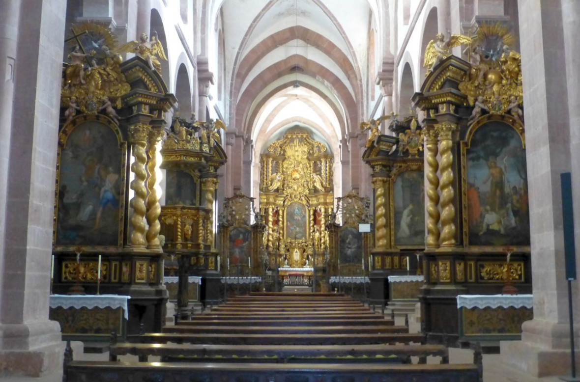 Kloster Bronnbach Kirche2.jpg