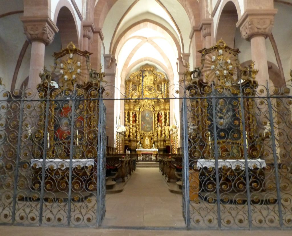 Kloster Bronnbach Kirche7 Klausurgitter.jpg