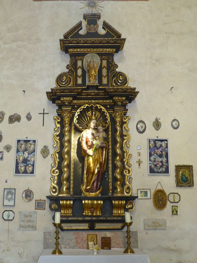Kloster Bronnbach Kirche17 Altar7 Maria.jpg