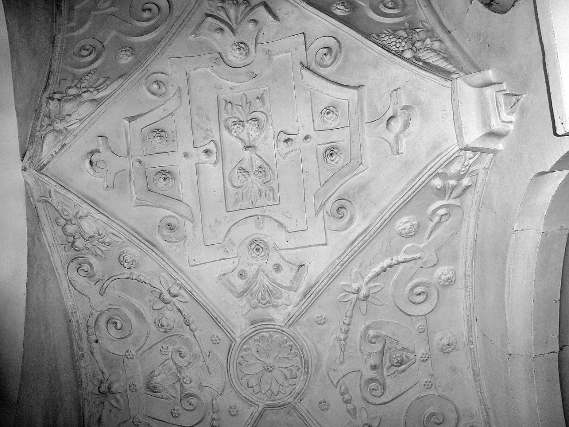 Kloster Bronnbach Stuckdecke im Treppenhaus.jpg