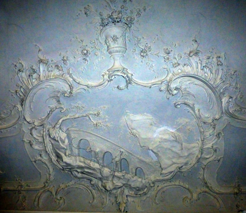 Kloster Bronnbach Stuckzimmer4.jpg