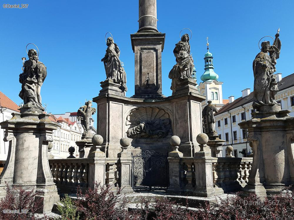 12_Hradec Kralove Nepomuk 2.jpg