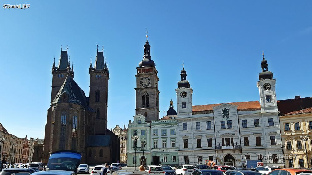 17_Hradec Kralove Nepomuk 3.jpg