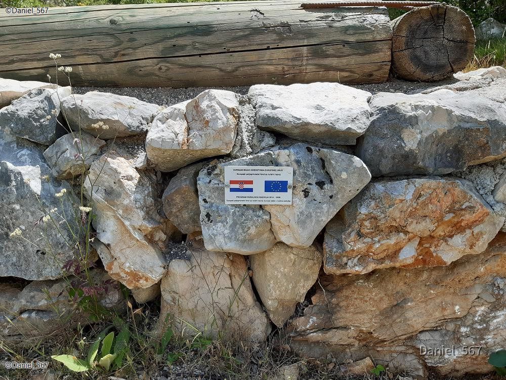 35_Rimski bunari Nisko.jpg