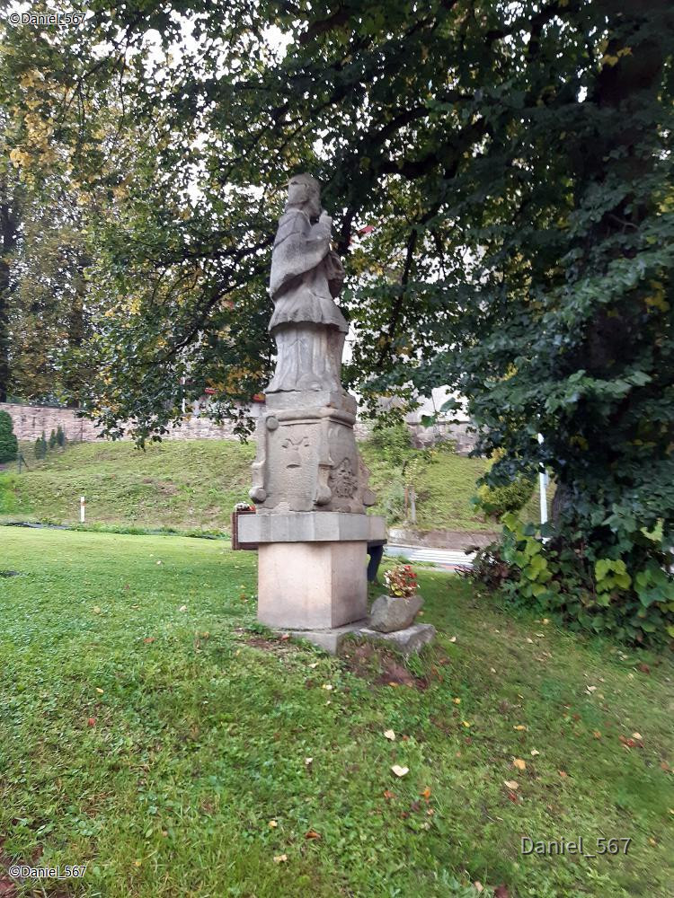 01_Bernartice u Trutnova 1 Nepomuk.jpg