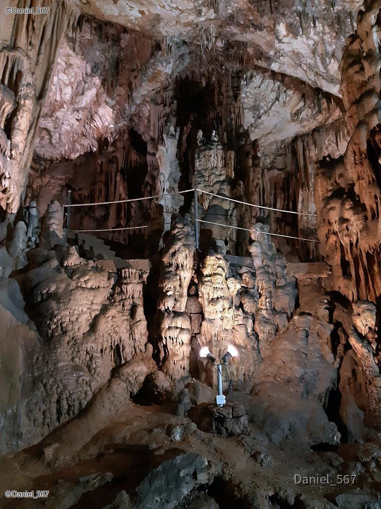 20_Kotlenice Höhle Vranjaca.jpg