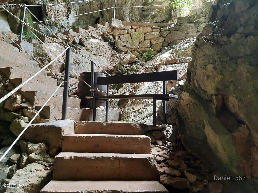 40_Kotlenice Höhle Vranjaca.jpg
