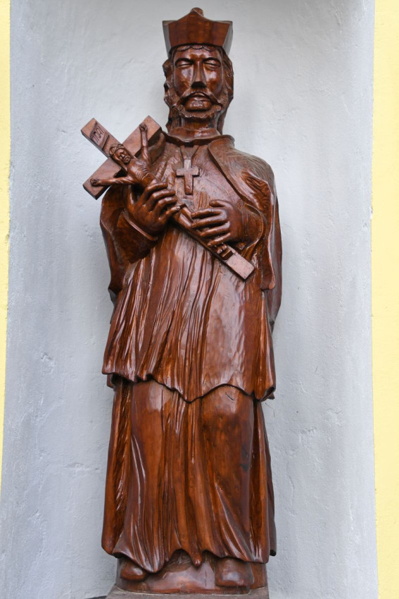Balatonendréd,_Nepomuki_Szent_János-szobor_2021_02.jpg