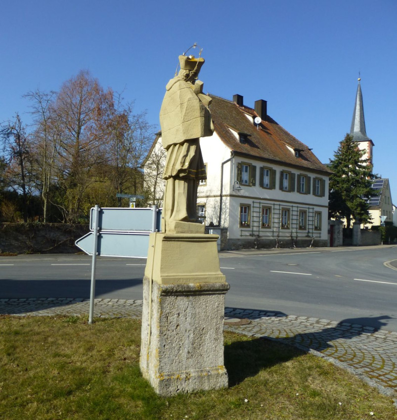 Stalldorf Dorfplatz1.jpg