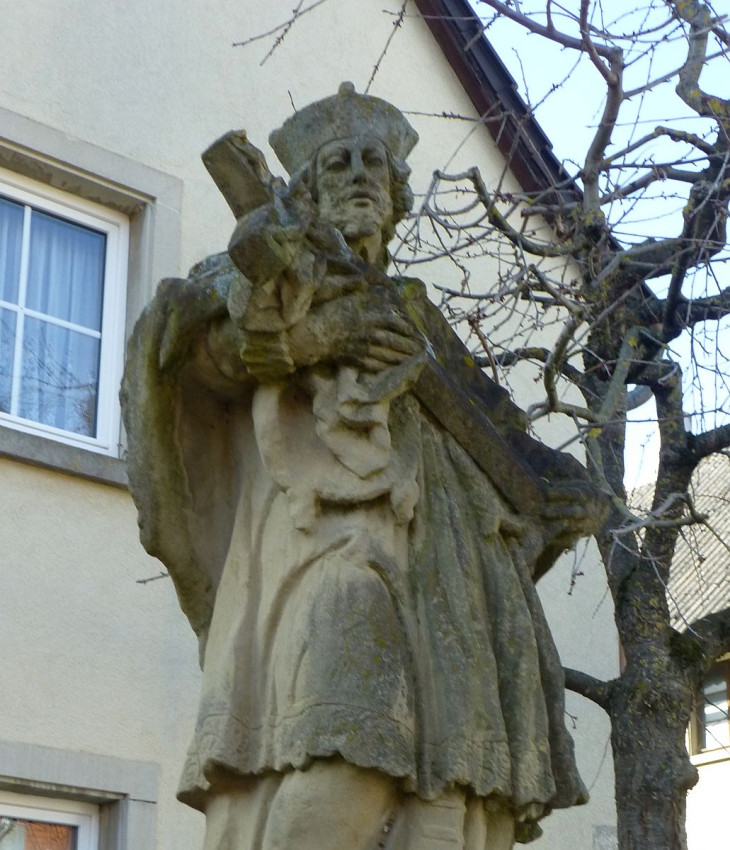 Sonderhofen Statue4.jpg