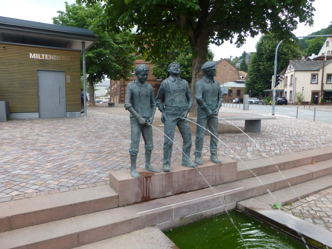 Staffelbrunserbrunnen2.jpg