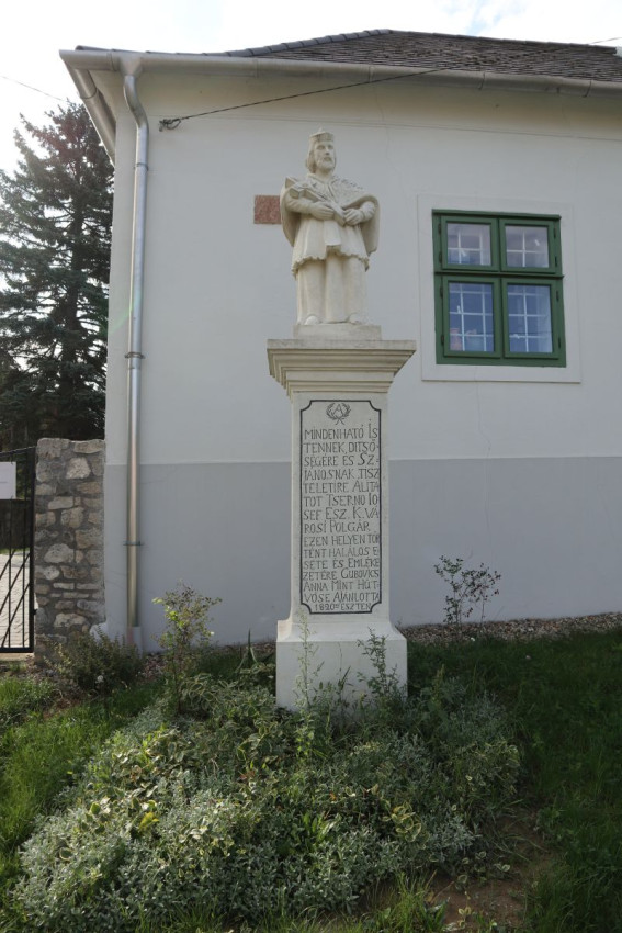 Perbál4.jpg