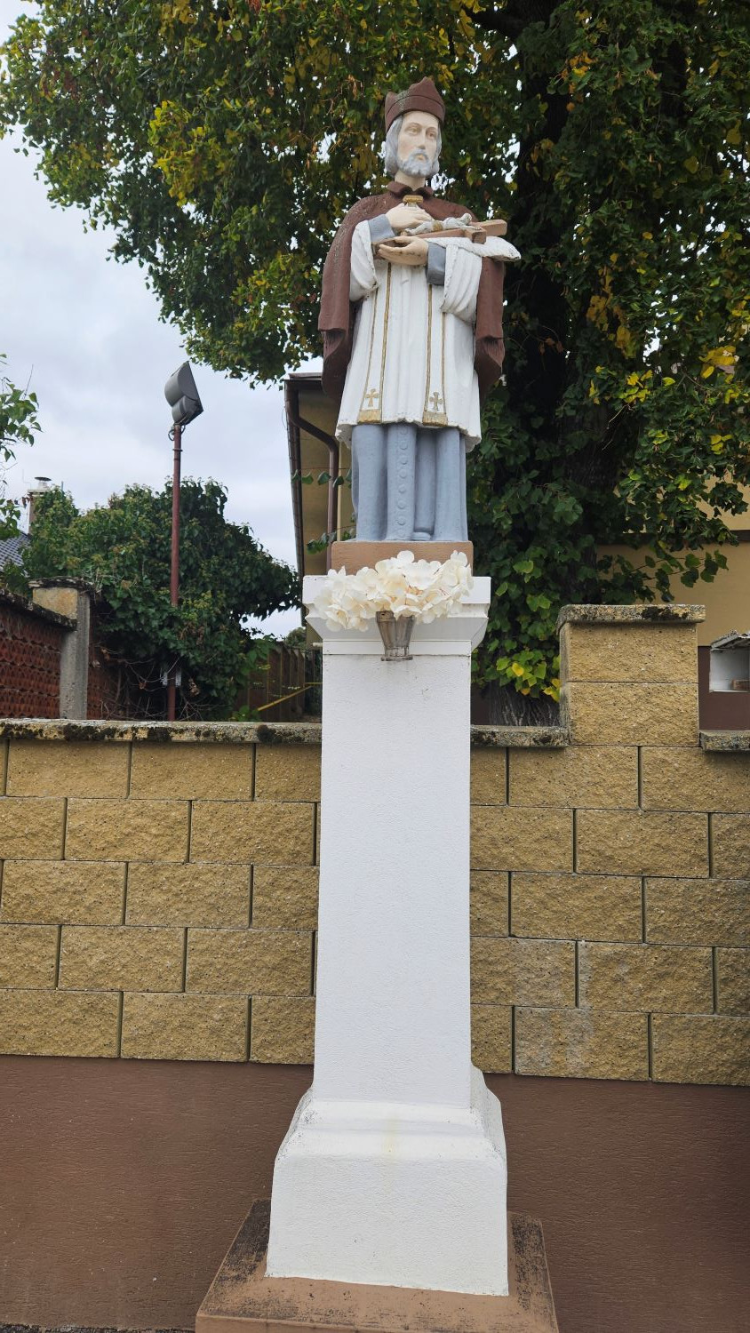 Veľký Lapáš < Nepomuk