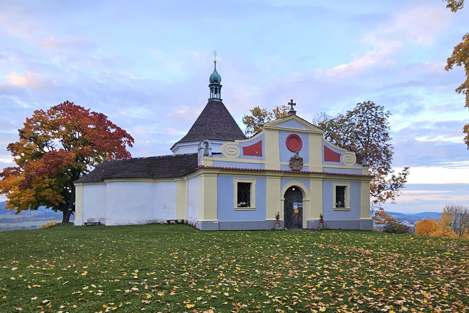 Český Krumlov < Nepomuk