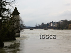 Messerturm und Blick zur alten Rheinbrücke